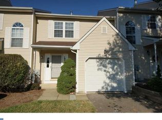 26 Pioneer Ct, Ewing, NJ 08628