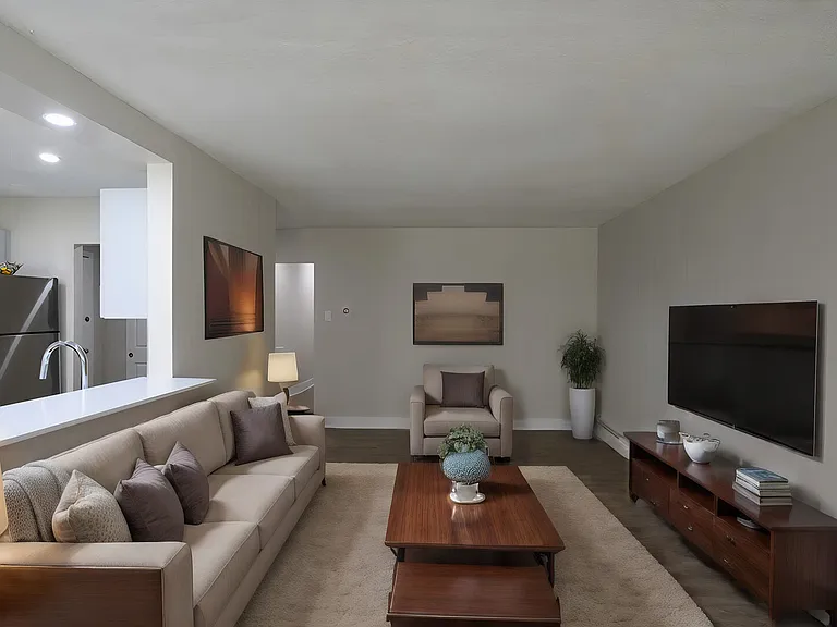 Green Valley Manor — Photo 11