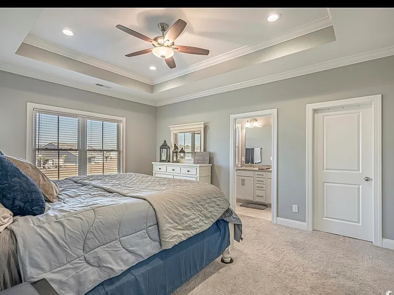 330 Harbour View Dr — Photo 5