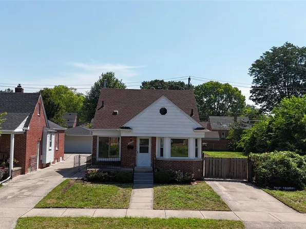 9938 Royal Grand, Redford, MI 48239