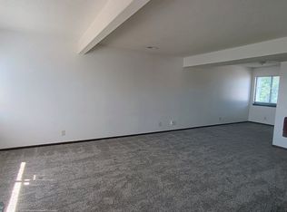 5232 SW 23rd St, Topeka, KS 66614
