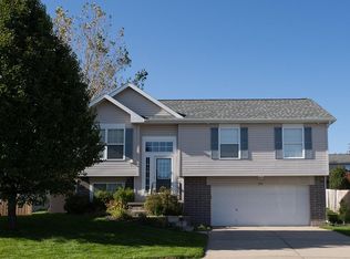 2118 N 167th Cir, Omaha, NE 68116