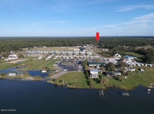 6 Shell Rock Landing Rd, Hubert, NC 28539