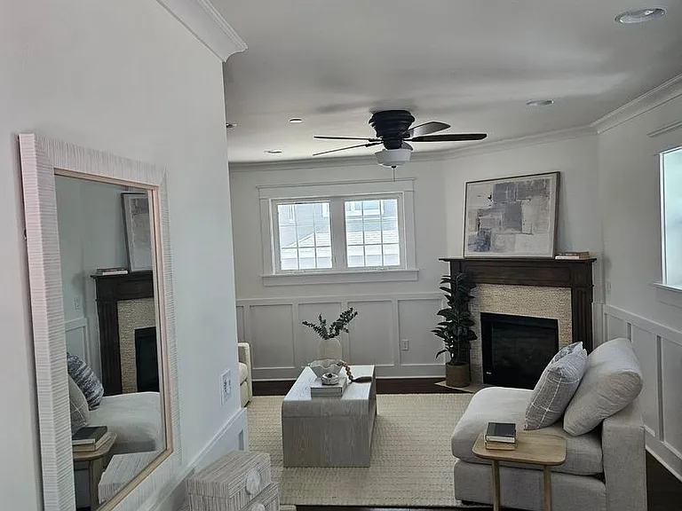 816 F Ave — Photo 36