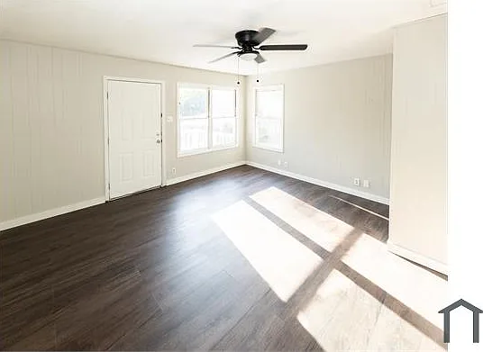 4910 Jo Ann St — Photo 11