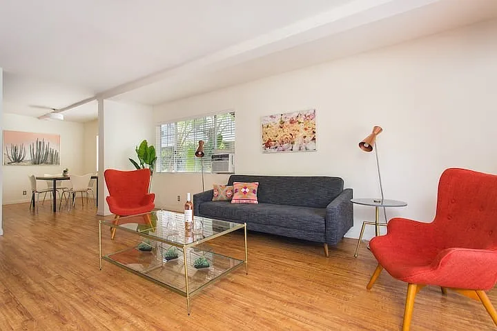 1282 Barry Ave #1