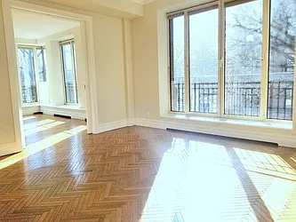 Rented by Manhattan Spaces