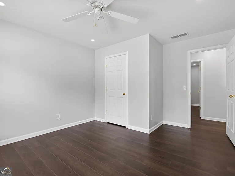 28 Stonehenge Ct — Photo 37