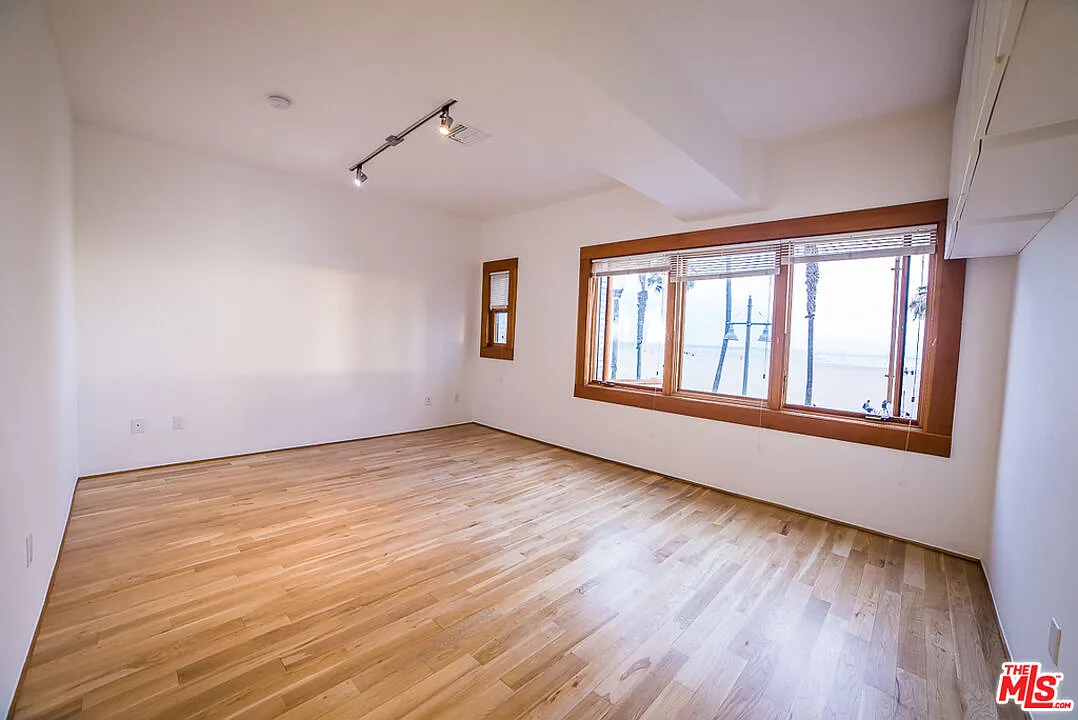 Studio, 1.0 bath, 400 sqft, $3,550 — Photo 4