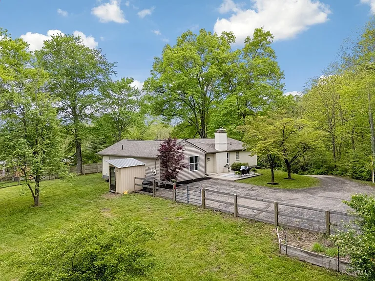 10624 Fallis Rd — Photo 31