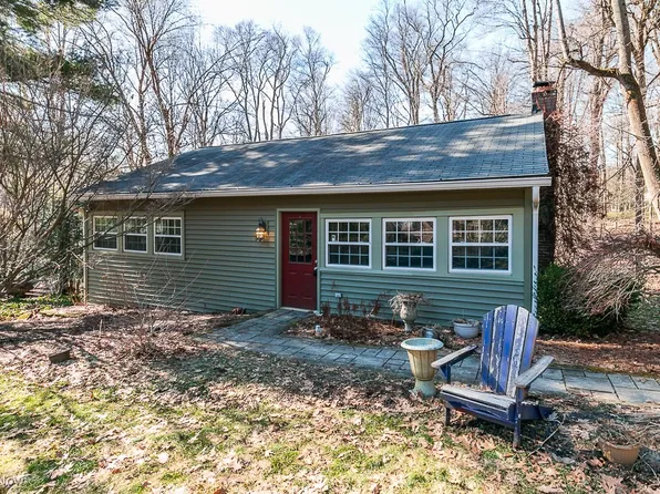 11682 Basswood Rd, Chardon, OH 44024
