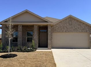 917 Boll Weevil Dr, Cleburne, TX 76031