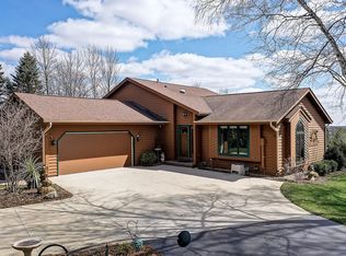 2989 Willow Creek Rd, Colgate, WI 53017