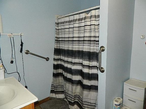 2nd image of 814 E 11th Ave