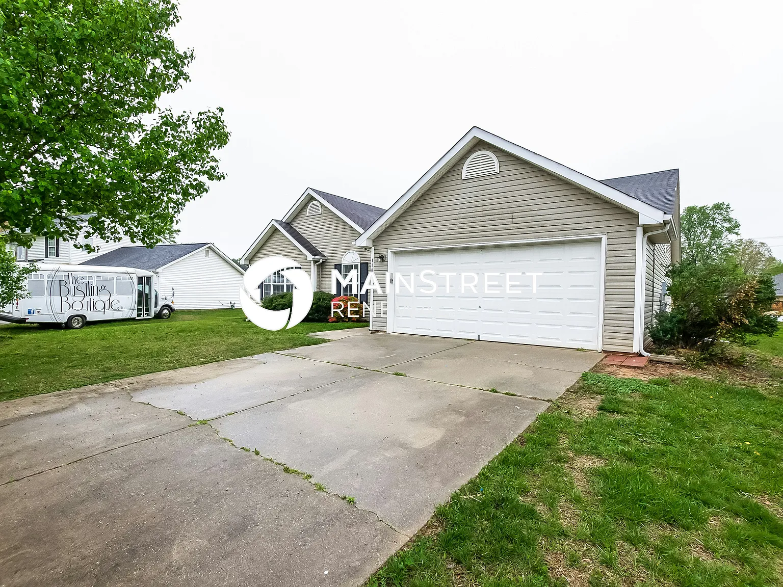 110 Medford Circle — Photo 3