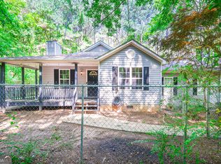 499 Pinewood Dr, Gay, GA 30218