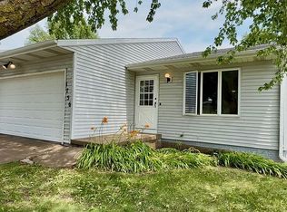 1756 Gryn Dr, Iowa City, IA 52246