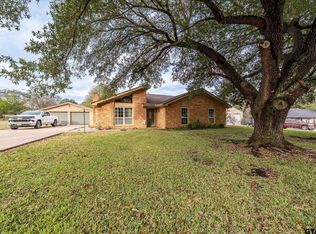 287 Hollybrook Dr, Kilgore, TX 75662