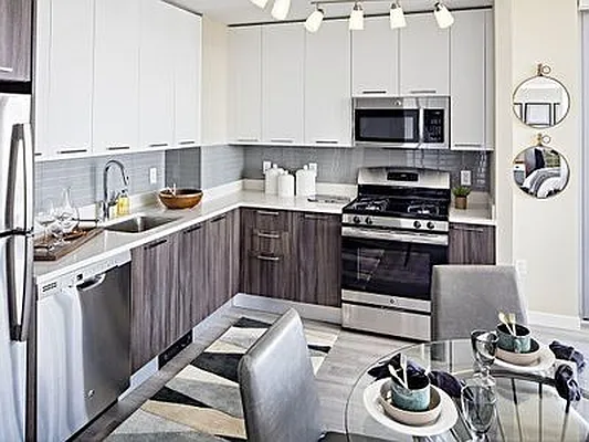 Rented by City Wide Brokerage | media 30