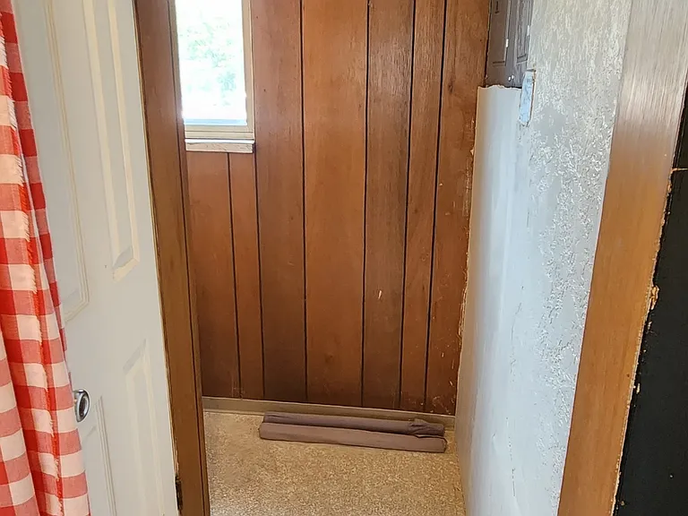 585 S 1200 W — Photo 14