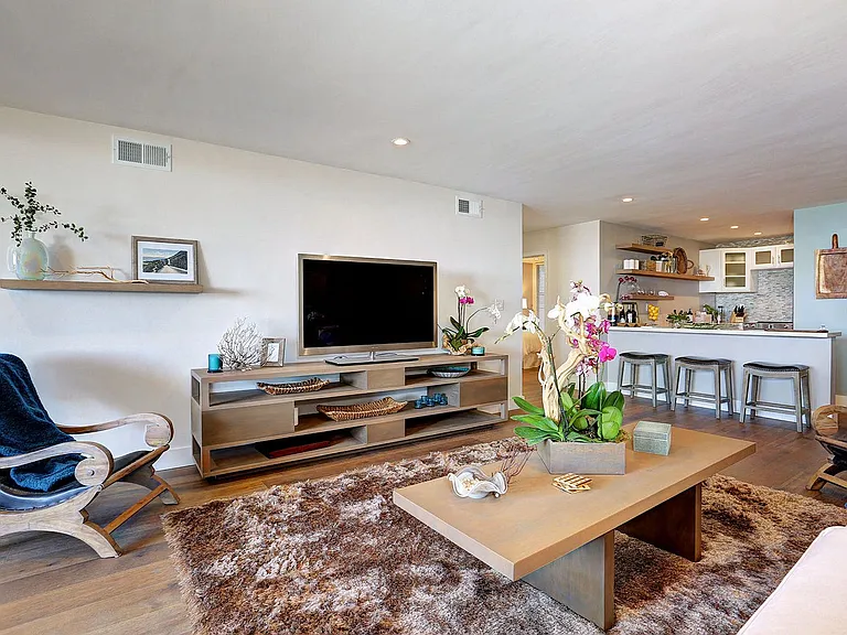 1025 Ocean Avenue — Photo 113