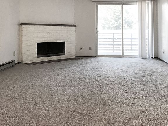 Spacious living room