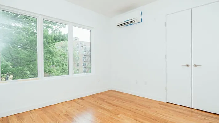 Rented by Nooklyn NYC LLC | media 36
