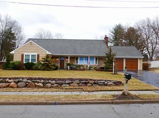 117 Thackeray Rd, Oakland, NJ 07436