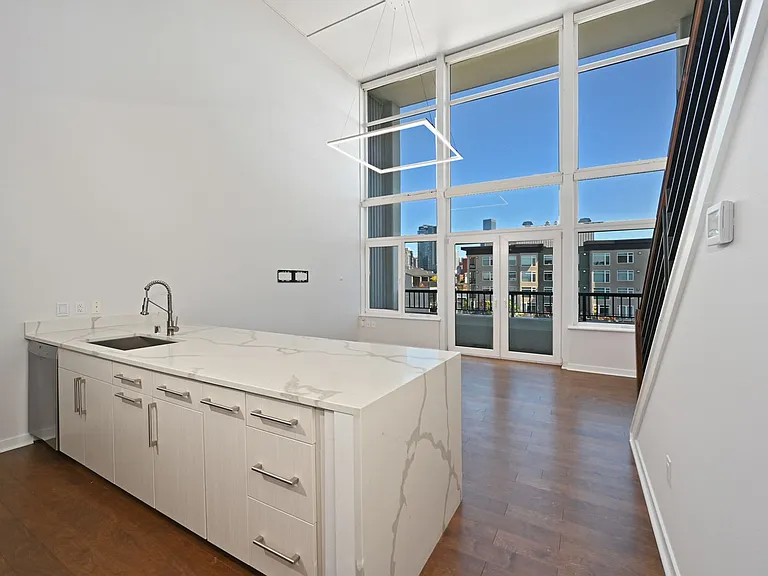 2717 Western Ave #1116 — Photo 8