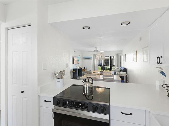 4th image of 1801 GULF DRIVE N #184