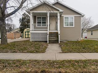 572 Grand St, Oshkosh, WI 54901