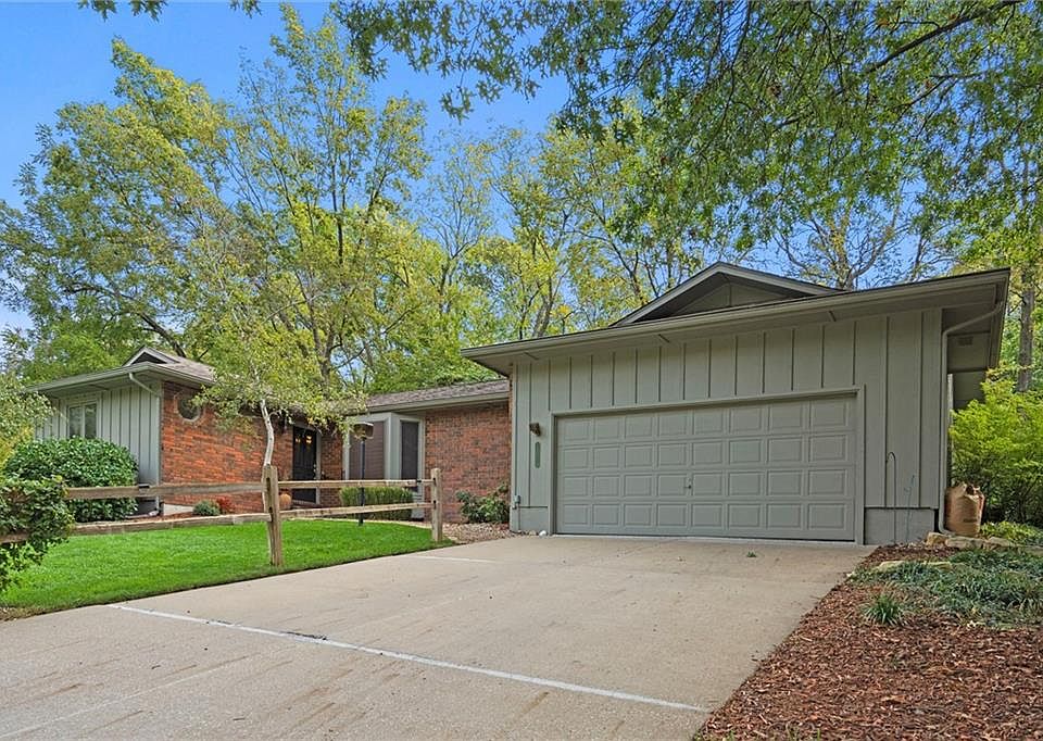 1st image of 2609 Westdale Rd