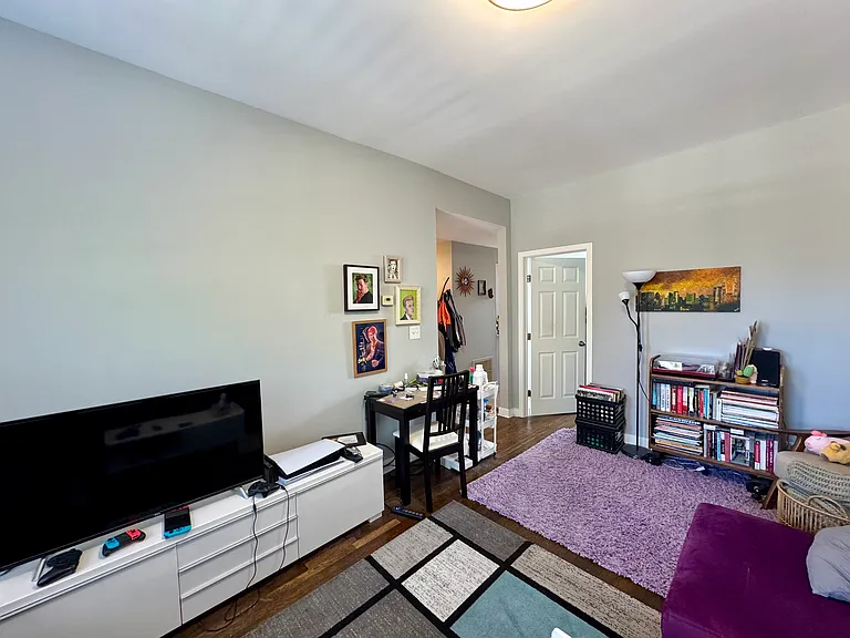 1553 W Olive Ave #2W — Photo 5