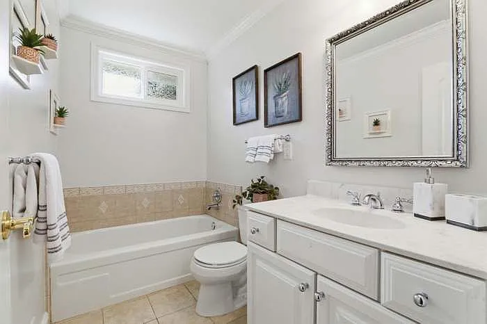 1670 Andalusia Way — Photo 23