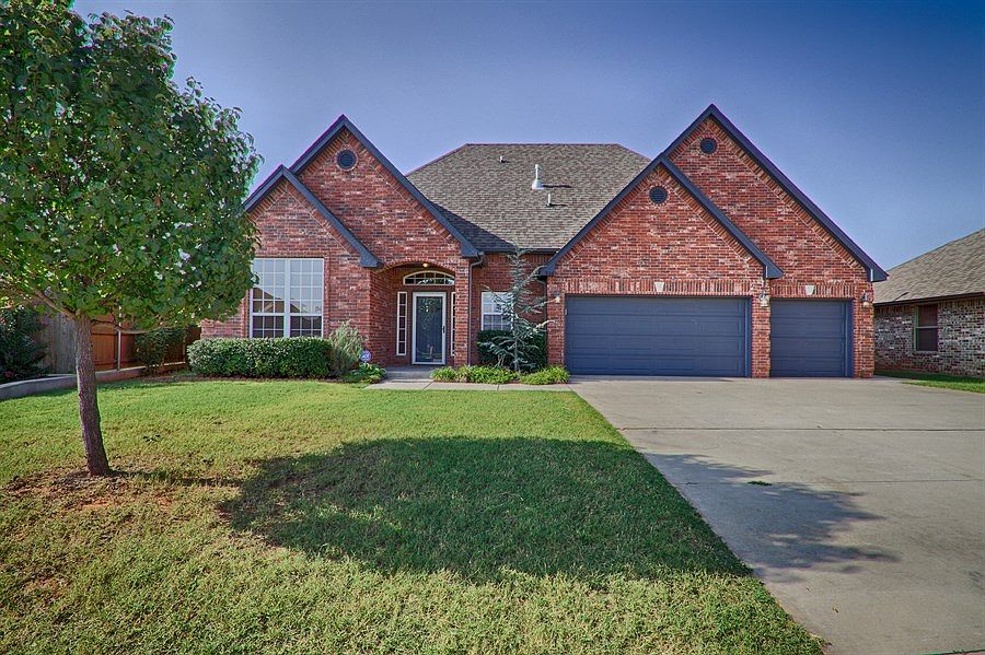 1st image of 538 W Alamo Court Way