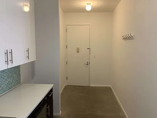 Rented by Flatiron Real Estate Advisors LLC | media 12