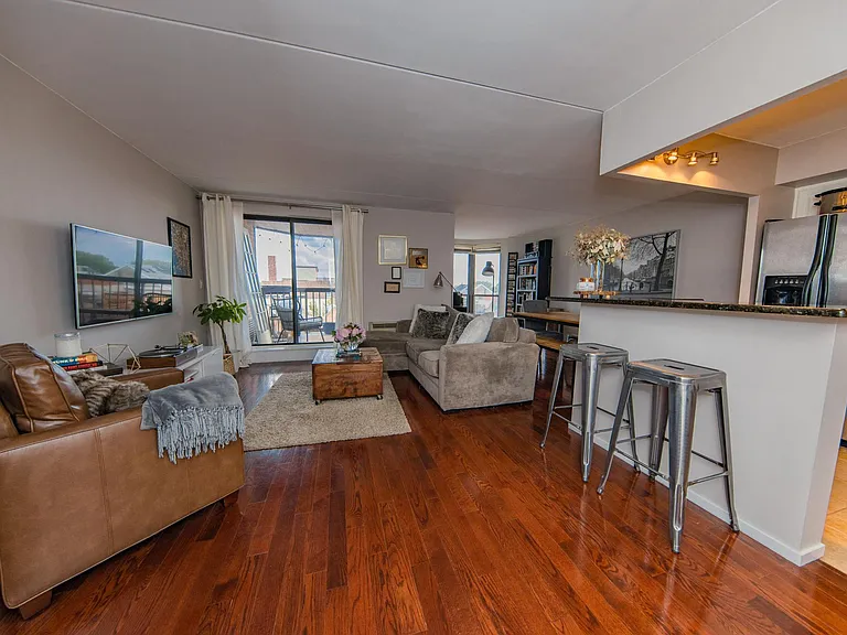 200-210 Lombard St #627 — Photo 12