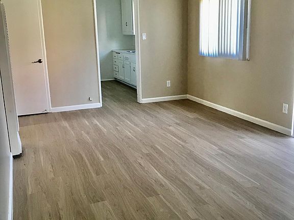 5th image of 4208 Redondo Beach Blvd APT A