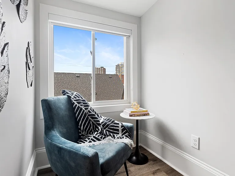360 Friel St — Photo 31