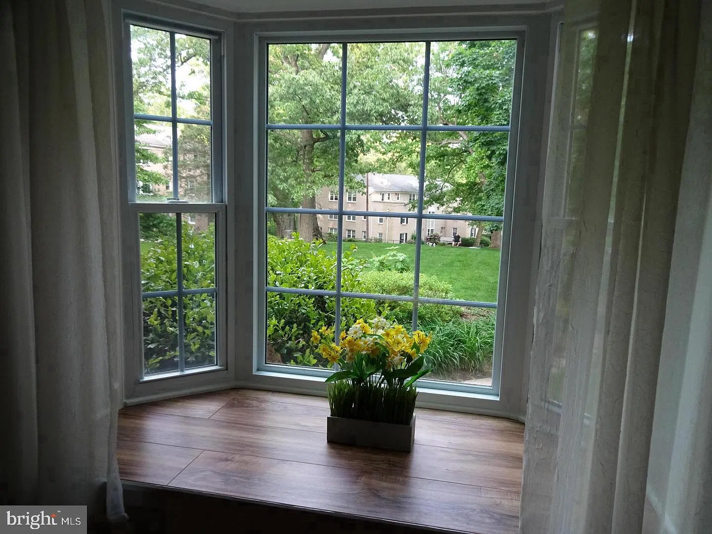2 bed, 1.0 bath, 692 sqft, $2,200 — Photo 4