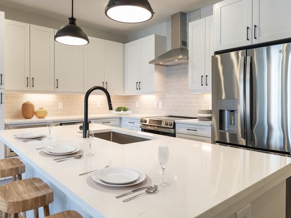 120 Whitby Ln #3210