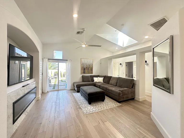 244 Silver Castle St — Photo 5