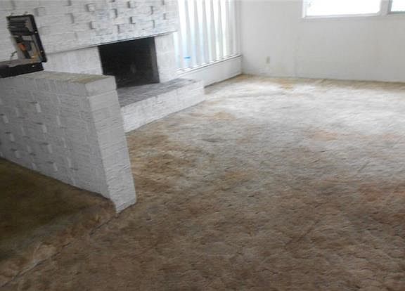 4th image of 11807 High Meadow Dr