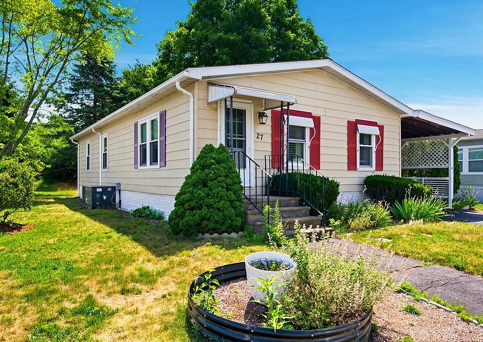 1st image of 27 Castle Rd #153