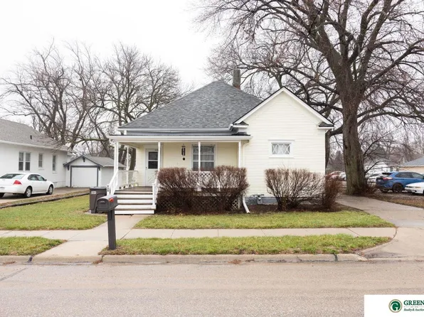 924 E 6th St, York, NE 68467