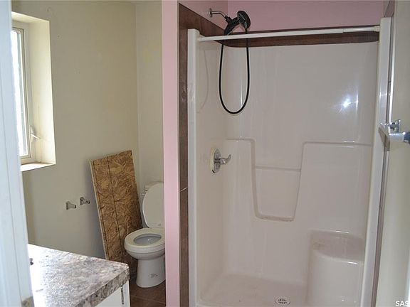 4th image of 417 S AVENUE S