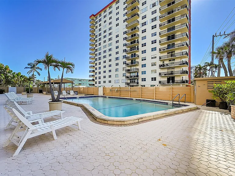 1401 S Ocean Dr #304 — Photo 40