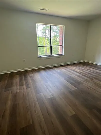 251 Rast St #1-L7 — Photo 3