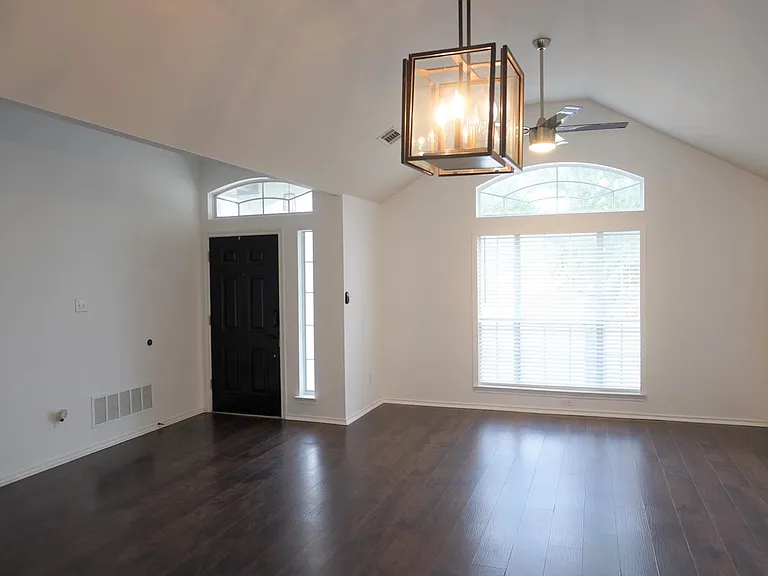 3107 Wildflower Way — Photo 6