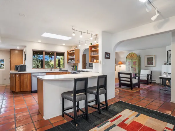 1121 N Plata Cir, Santa Fe, NM 87501